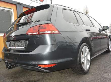 Volkswagen - Golf