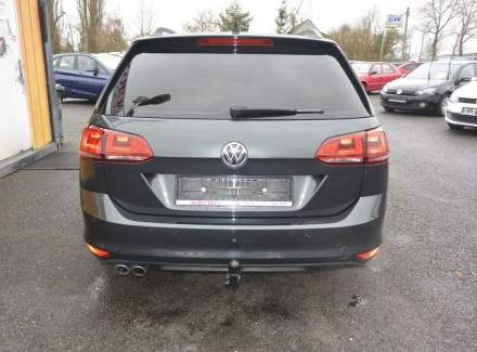 Volkswagen - Golf