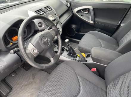 Toyota - RAV 4