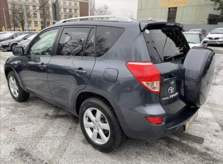 Toyota - RAV 4