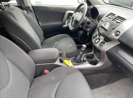 Toyota - RAV 4