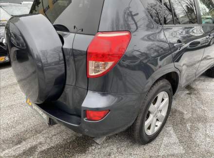 Toyota - RAV 4