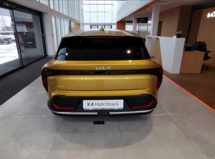 Kia - K4