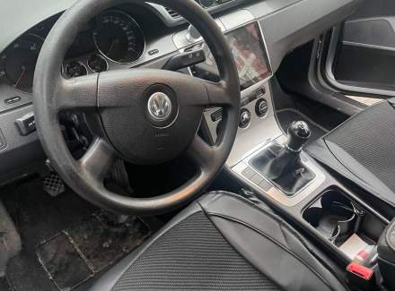 Volkswagen - Passat