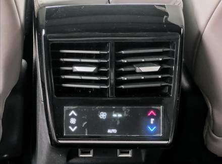 DS Automobiles - DS7 Crossback