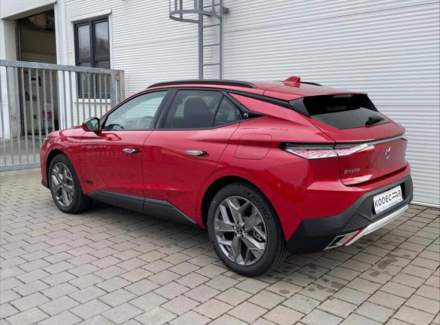 DS Automobiles - DS4