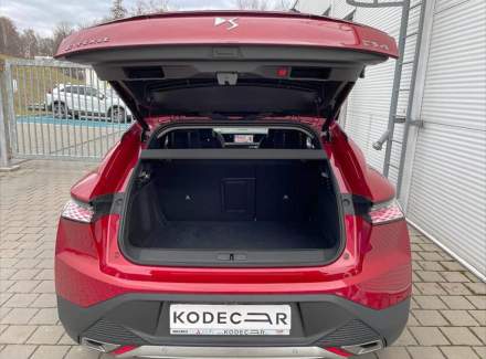 DS Automobiles - DS4