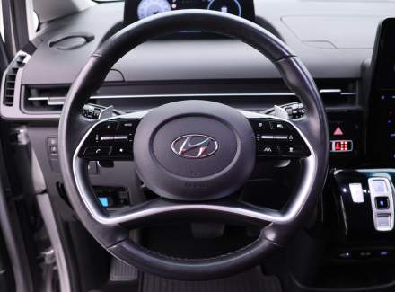 Hyundai - Staria