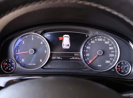 Volkswagen - Touareg