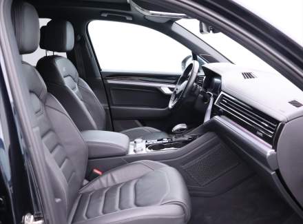 Volkswagen - Touareg