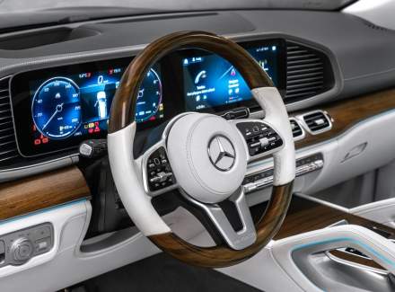 Mercedes-Benz - GLS