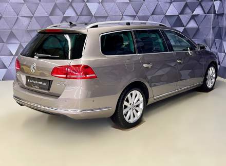Volkswagen - Passat