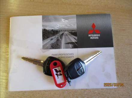 Mitsubishi - Outlander