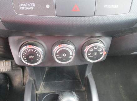 Mitsubishi - Outlander