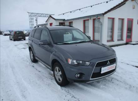 Mitsubishi - Outlander