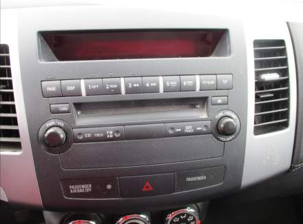 Mitsubishi - Outlander