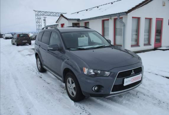 Mitsubishi - Outlander