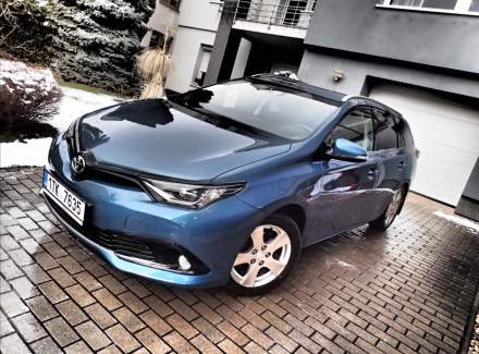 Toyota - Auris