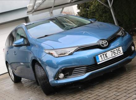 Toyota - Auris