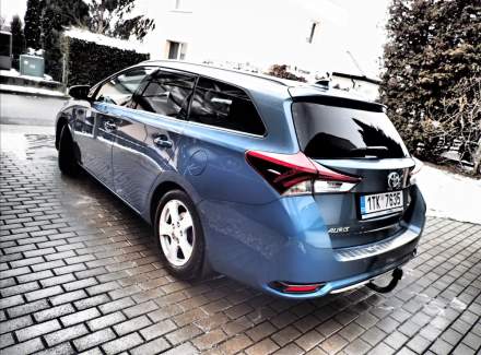 Toyota - Auris
