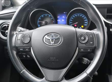 Toyota - Auris