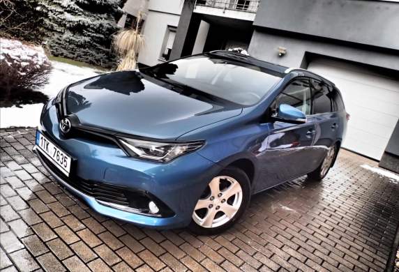 Toyota - Auris