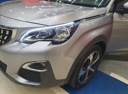 Peugeot - 3008