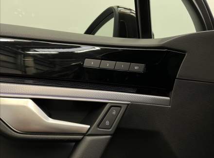 Volkswagen - Touareg