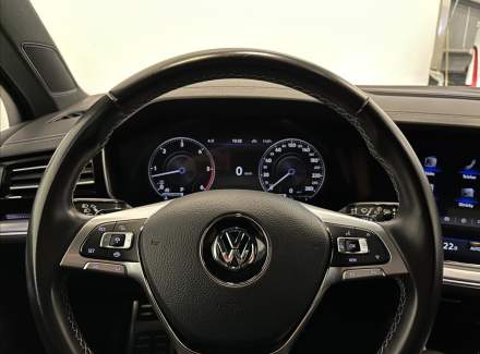 Volkswagen - Touareg