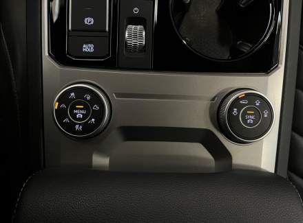 Volkswagen - Touareg