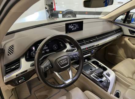 Audi - Q7