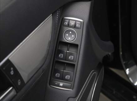 Mercedes-Benz - C-class