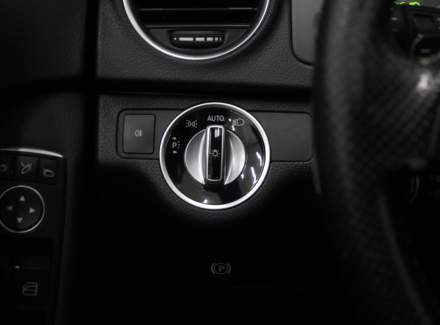 Mercedes-Benz - C-class