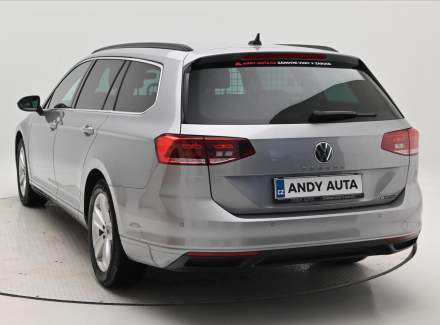 Volkswagen - Passat