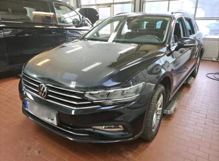 Volkswagen - Passat