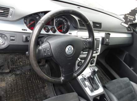 Volkswagen - Passat