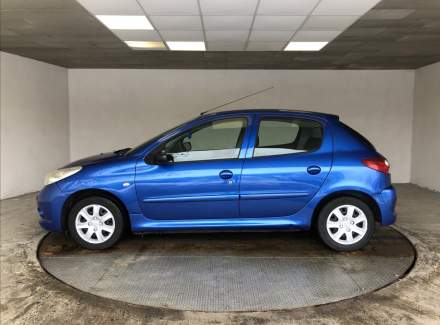 Peugeot - 206