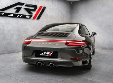 Porsche - 911