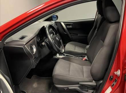 Toyota - Auris