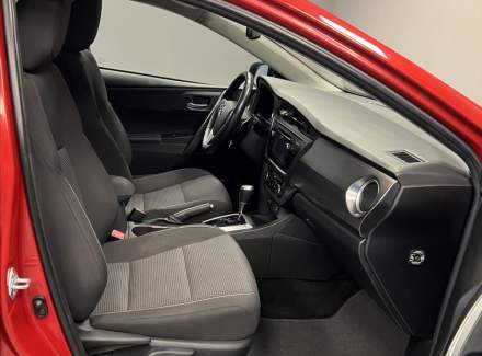 Toyota - Auris