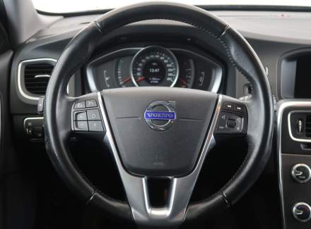 Volvo - V60