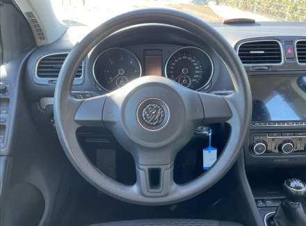 Volkswagen - Golf