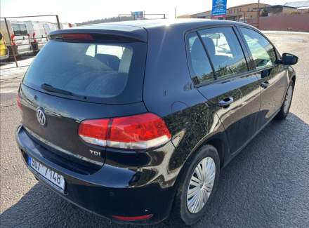 Volkswagen - Golf