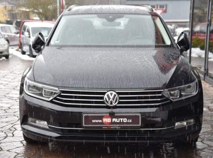 Volkswagen - Passat
