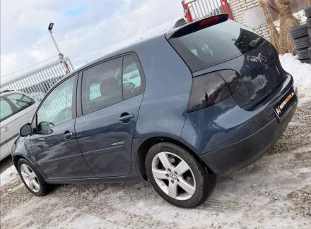 Volkswagen - Golf