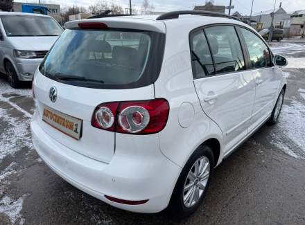 Volkswagen - Golf