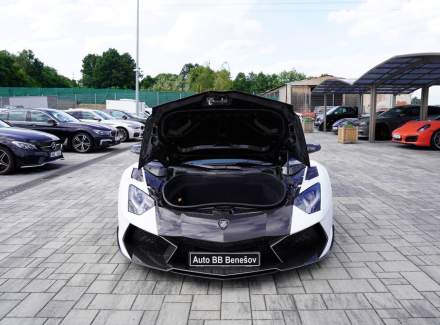 Lamborghini - Aventador