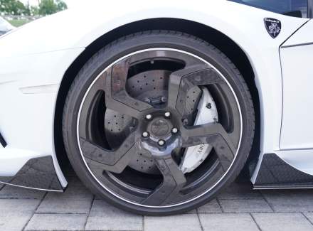 Lamborghini - Aventador