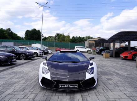 Lamborghini - Aventador