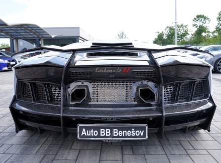 Lamborghini - Aventador